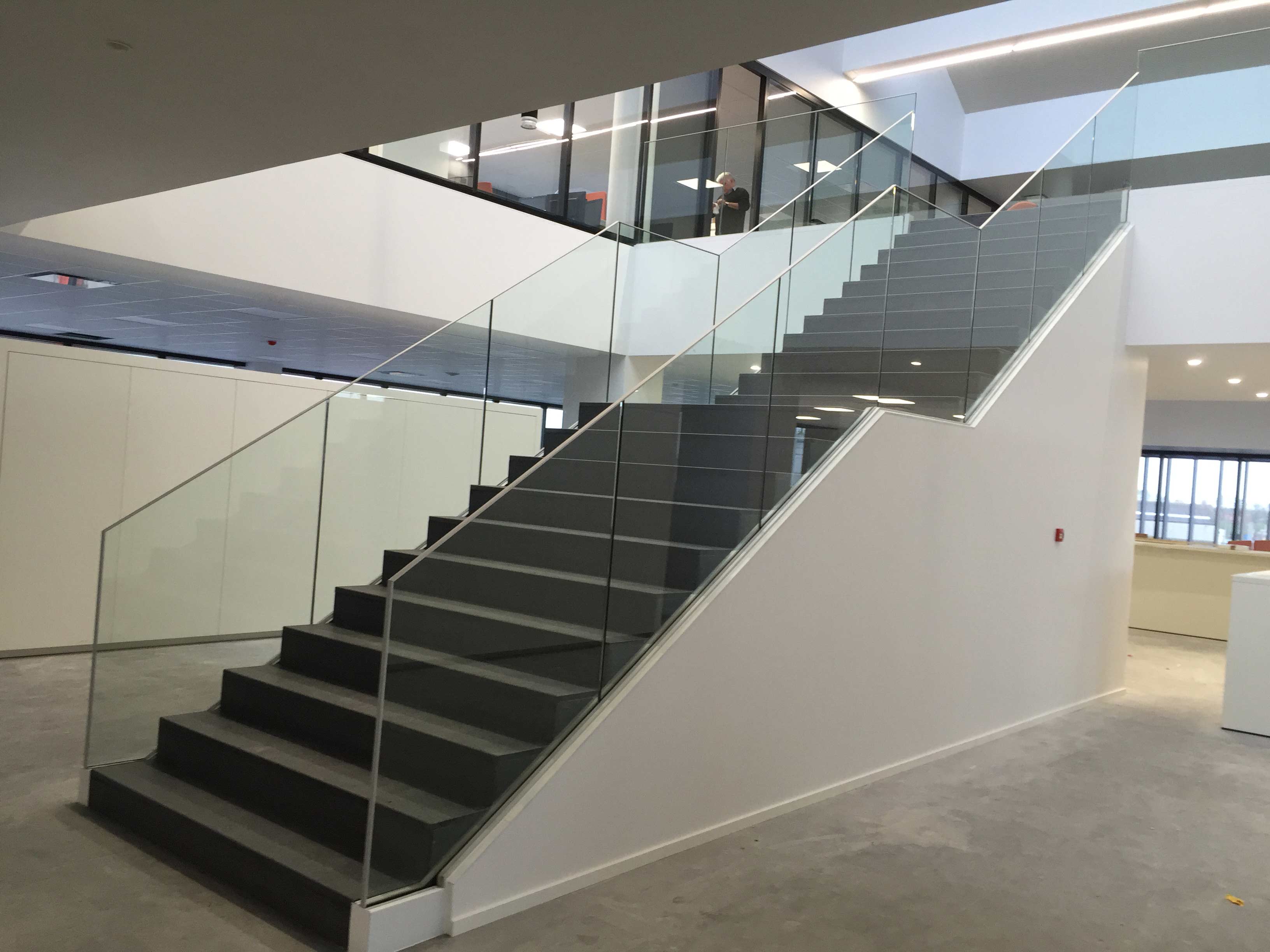 price of glass staircase				